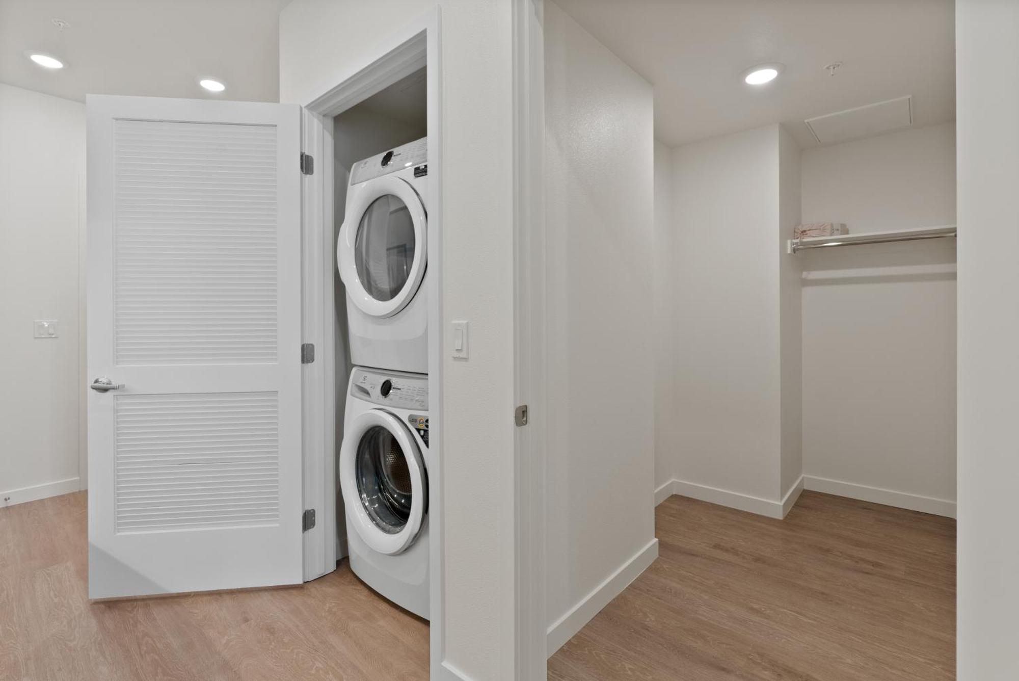 Bright Studio On Sunset Blvd, Free Parking, Gym, And Pool ロサンゼルス エクステリア 写真